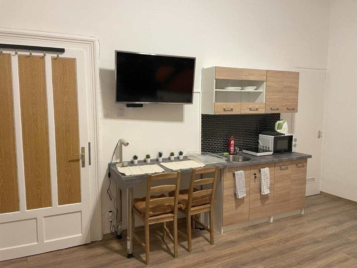 Mano Guesthouse Budapest Exteriör bild