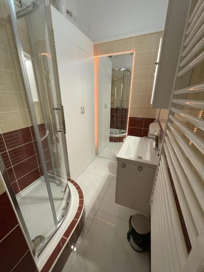 Mano Guesthouse Budapest Exteriör bild